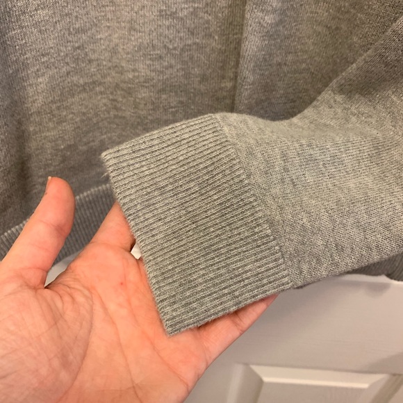 Gap Ruffled Sweater - Picture 3 of 3